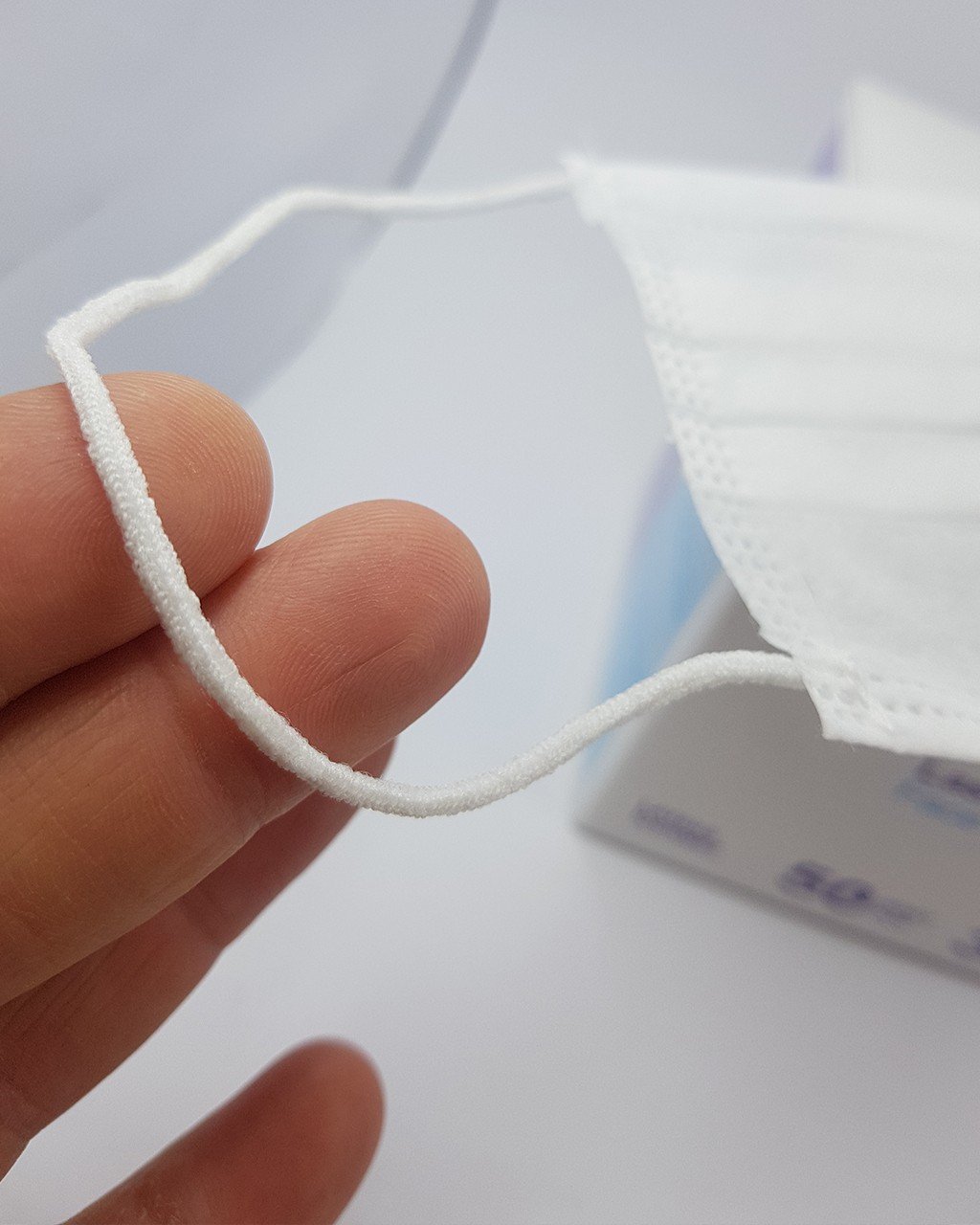 5 Kutu Cerrahi Ağız Maskesi ve Hediye 20 Adet Takma Aparatı
